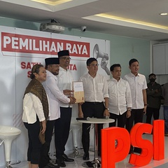 Ronald Sinaga alias Bro Ron Jadi Pendaftar Pertama Caketum PSI