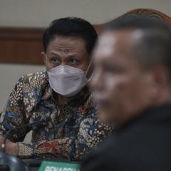Satpam Ungkap Pemberian Uang Lisa Rachmat Pakai Kode 'Kamar'