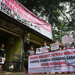Pemprov DKI Janji Siapkan Lahan Permanen untuk Pedagang Barito
