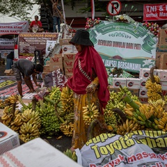 Warga Mulai Padati Alun-Alun Tuntut Bupati Pati Sudewo Mundur