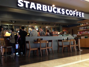 Fadli Zon Anggap Pemboikotan Starbucks Sah-Sah Saja 