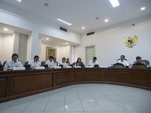 Jokowi Panggil Menterinya Bahas Perpres & Full Day School