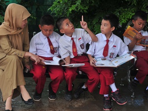 Kemendikbud Larang Sekolah Terapkan Tes Baca Masuk SD