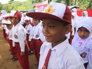 Djarot Diminta Tidak Bekukan Sekolah Dasar di Jakarta Timur 