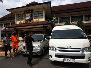 Polisi Tangkap 7 Pelaku Penjual Mobil dengan STNK Palsu