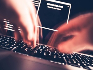Kisah Hacker Surabaya: dari Point Blank hingga ke 42 Negara