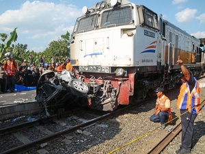 Kesaksian Para Penyintas Mei 1998 di Jakarta