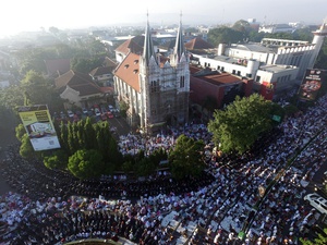 Uskup Agung Semarang Kunjungi Salat Idul Fitri