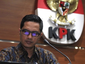 KPK Tahan Kepala Dinas PU sebagai Tersangka Kasus Suap DPRD Malang