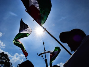Aksi Bela Palestina: Massa Buruh KSPI Gelar Demo di Kedubes AS