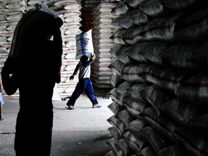Pasokan Beras di Pasar Induk Beras Turun