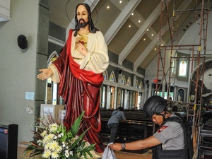 Polisi Kerahkan Personel di 36 Gereja Kudus Jelang Natal 2017