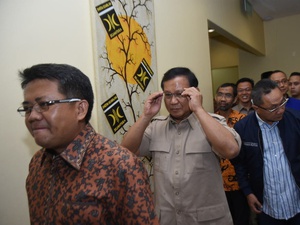 Gerindra-PAN-PKS Batal Umumkan Cagub-Cawagub Pilgu   b Jatim Malam Ini