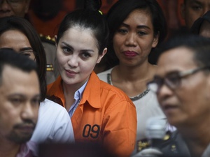 Penjual Narkoba untuk Jennifer Dunn Sempat akan Kabur Panjat Pagar