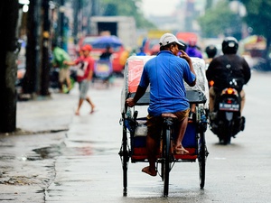 Sandiaga Sebut Ada Kelompok Politik Mobilisasi Becak Masuk Jakarta