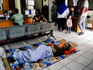 Ancaman Penyakit Mengintai Korban Banjir, Apa Langkah Pemprov DKI?