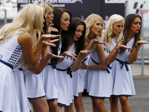 Pro dan Kontra Penghapusan Grid Girls di Ajang F1