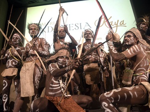 Pertunjukan Seni Tari asal Kampung Menarbu