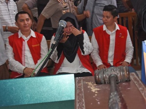 Dana First Travel Mengalir untuk Hura-Hura Andika-Annisa