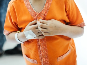 Cerita Sarah & Jahra Melawan Kanker