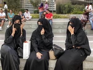 Argumen Lemah Rektor UIN Yogya Soal Larangan Cadar  