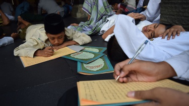 Bagaimana Seks Dipelajari Di Pesantren?