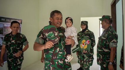 KSAD tinjau pembangunan rumah dinas swakelola TNI AD di Palembang