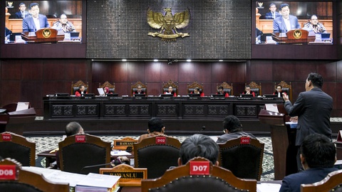 Akal-akalan Revisi UU MK, Upaya Menyingkirkan Hakim Konstitusi?