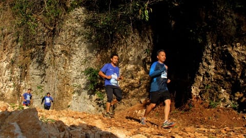 Narasi Pikat Trail Running di Tengah Risiko Ekstrem