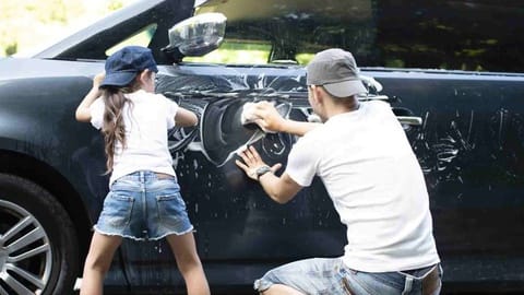 Cara Membersihkan Mobil yang Kena Abu Vulkanik agar Tak Baret