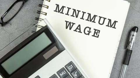 Prabowo Teken PP Pengupahan Berisi Formula Penetapan UMP 2026