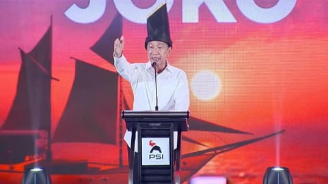 Babak Baru Jokowi di PSI dan Beban Politik Kasus Ijazah Gibran