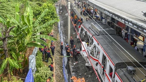 Membedah Rantai Masalah di Balik Tabrakan Kereta di Bekasi Timur