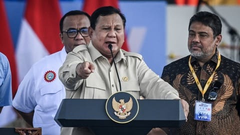 Prabowo Berencana Lanjut Tutup 700-800 BUMN