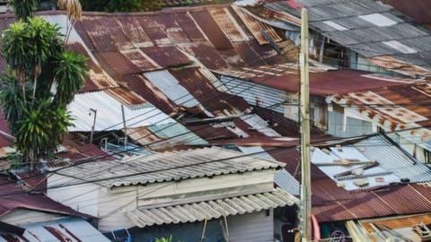 Benarkah Asbes dan Seng Picu Kanker Paru? Ini Penjelasan Medis