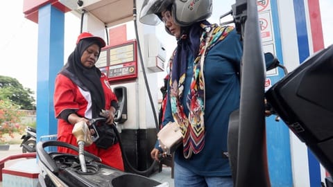 Subsidi Energi Jadi BLT: Bisakah Atasi Masalah Distribusi BBM?