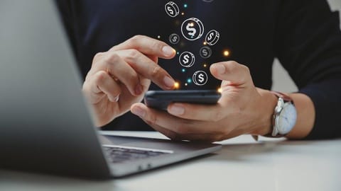 Utak-Atik Rencana Ponsel Gratis untuk Distribusi Bansos