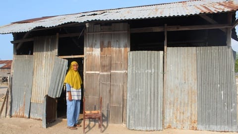 Potret Pilu Siswa SD di NTT: Belajar di Kelas Reyot Tanpa WC