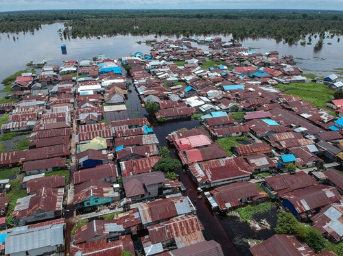 Banjir Merendam Kawasan Padat Penduduk Di Palangkaraya