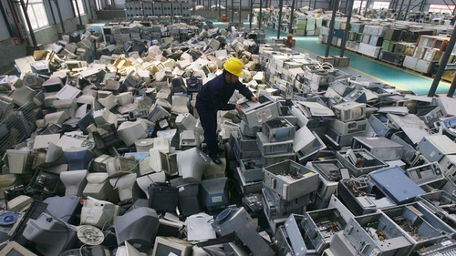 Dunia Modern yang Dikepung Limbah Elektronik