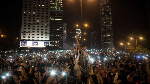 Revolusi yang Berawal dari Media Sosial 