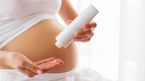 11 Rekomendasi Skincare yang Aman untuk Ibu Hamil