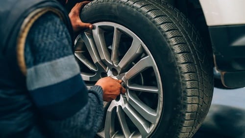 11 Rekomendasi Merek Ban Mobil Terbaik, Bagus, dan Tahan Lama