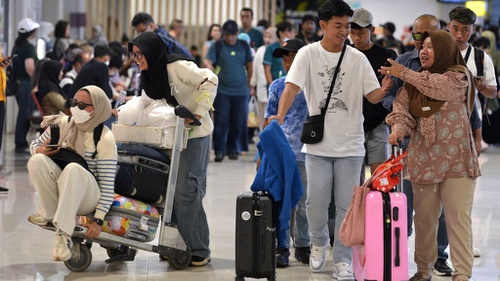 PIER Ungkap Sebab Pertumbuhan Ekonomi Tak Terasa di Masyarakat