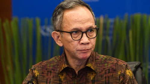 OJK Akan Tertibkan Influencer Keuangan hingga Saham