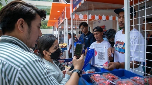 Mengecap Manisnya Bisnis Stroberi dengan Pemberdayaan BRI