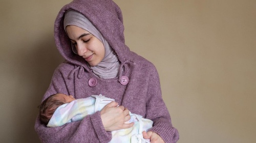 150 Rangkaian Nama Bayi Perempuan Lahir di Hari Raya Idul Fitri