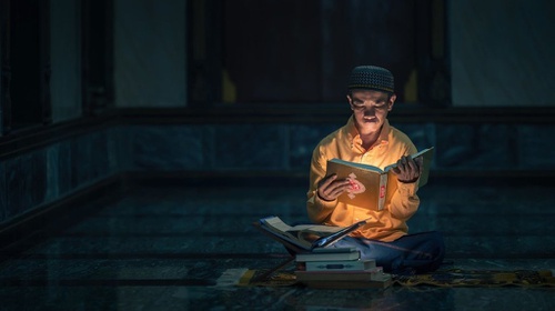 Basuluak, Menjauh dari Keduniawian dan Larut dalam Zikir