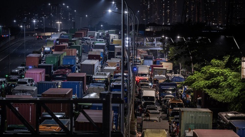 Pelindo Beri Kompensasi pada Sopir Imbas Macet di Tanjung Priok