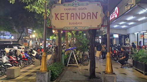 Dari Makam ke Wisata Budaya: Kisah Kampung Ketandan Surabaya